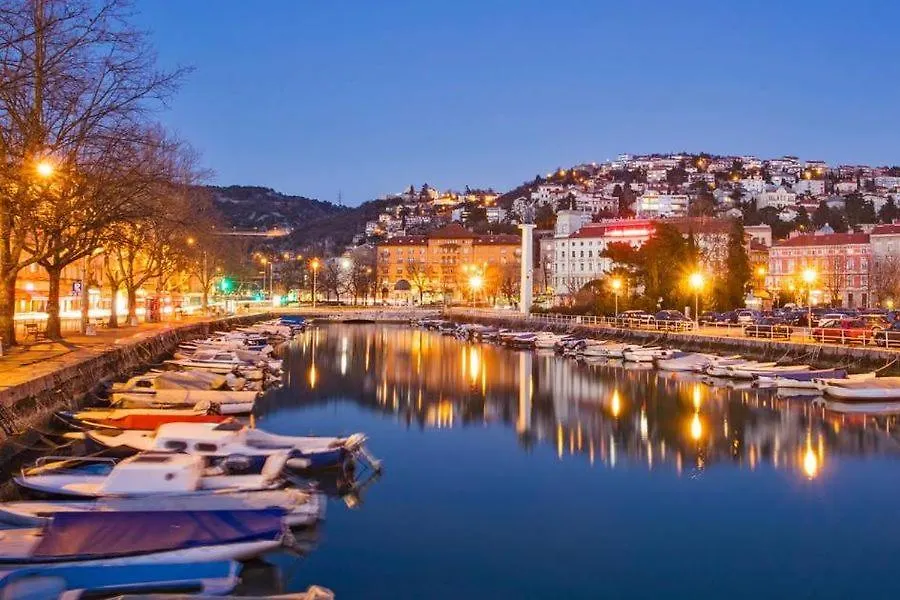 Odeon Apartment And Rooms Rijeka 0*,