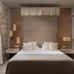 https://art-hotel-kalelarga.hotelinzadar.com