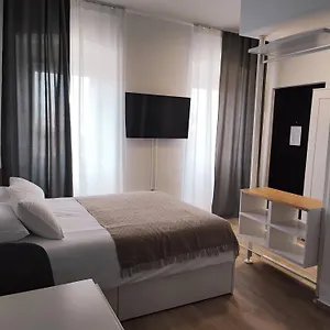 Apartman Agostini - Self Check-in - Free Gated Parking On Site, Fiume