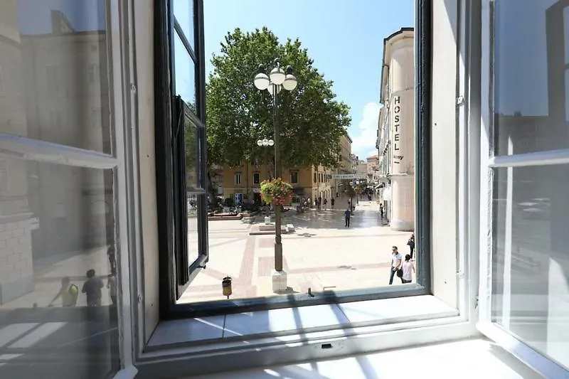 Odeon Apartment And Rooms Rijeka 0*,