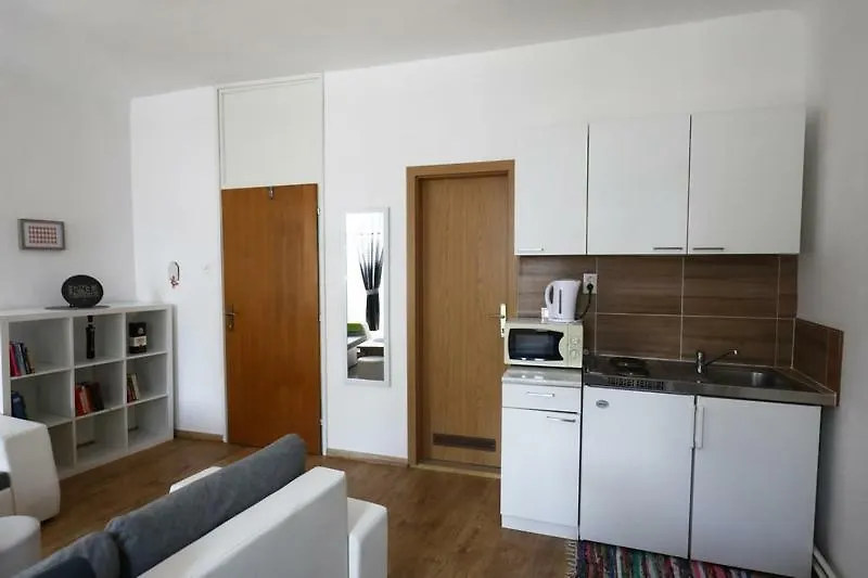 Odeon Apartment And Rooms Rijeka Gasthof